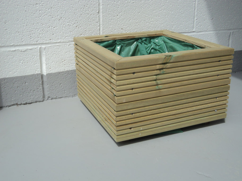 Square wooden planters, 2 rows of decking
