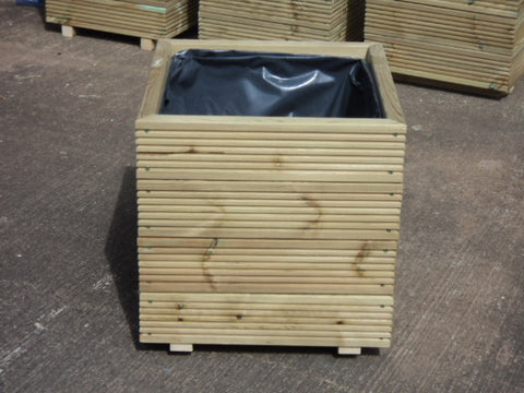 Square wooden planters, 4 rows of decking