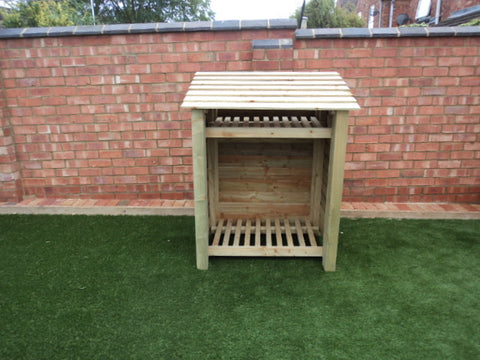 Medium featheredge log store with shelf