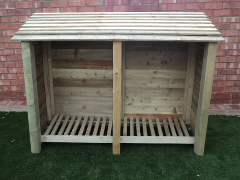 Large featheredge log store