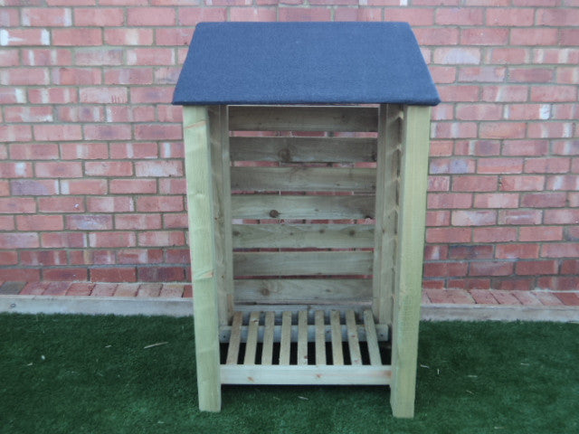 Small slatted log store with felt roof